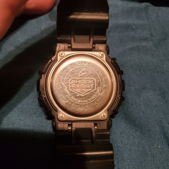 Casio Black and gold G-Shock watch - Picture 2 of 5